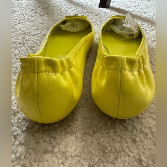 Tory Burch lemon green flats shoes - Picture 4 of 9